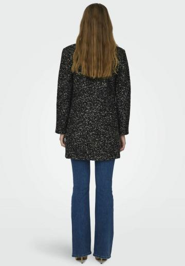 Шерстяное пальто