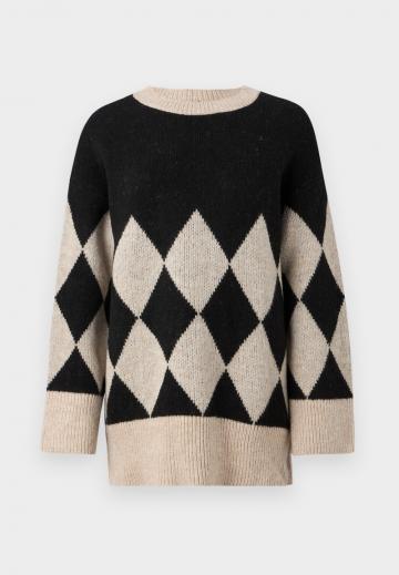 Длинный пуловер