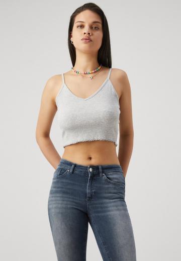 Узкие джинсы