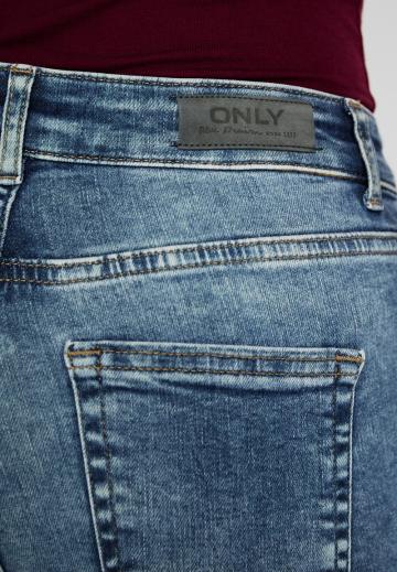 Узкие джинсы