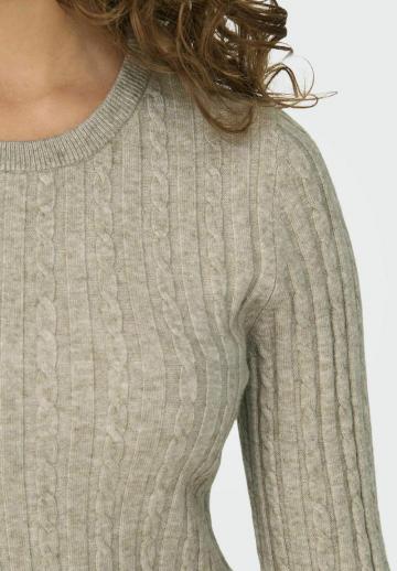 Вязаное платье