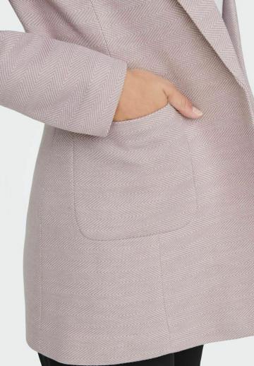 Короткое пальто