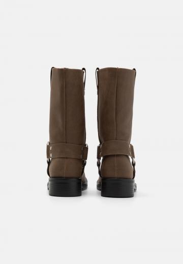 Ковбойские сапоги