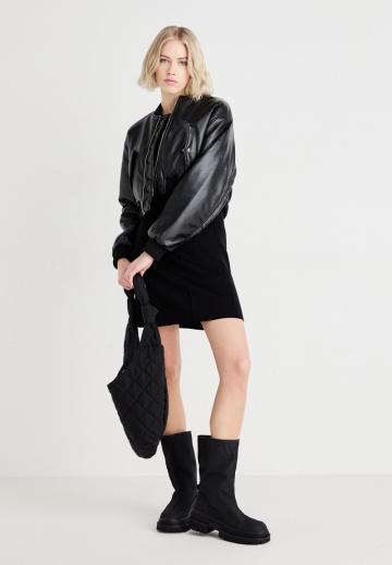 Зимние ботинки