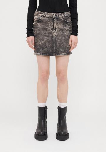 Юбка с накладными карманами