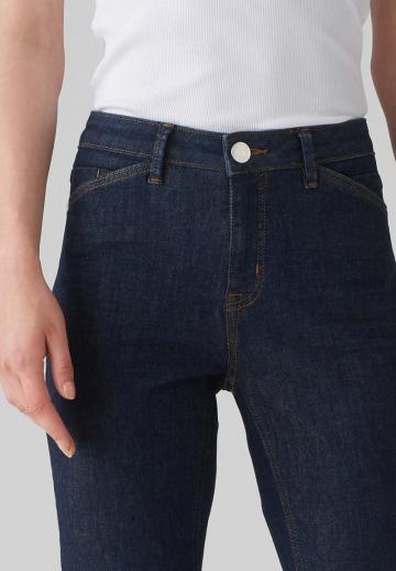 Узкие джинсы