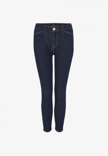 Узкие джинсы