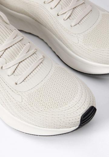 Беговые кроссовки