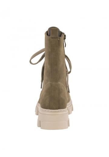 Ботинки на шнуровке