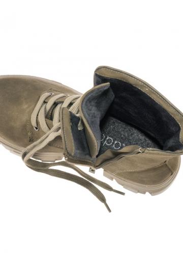 Ботинки на шнуровке