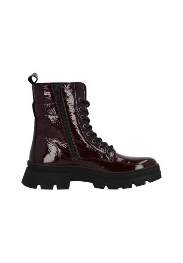 Ботинки на шнуровке