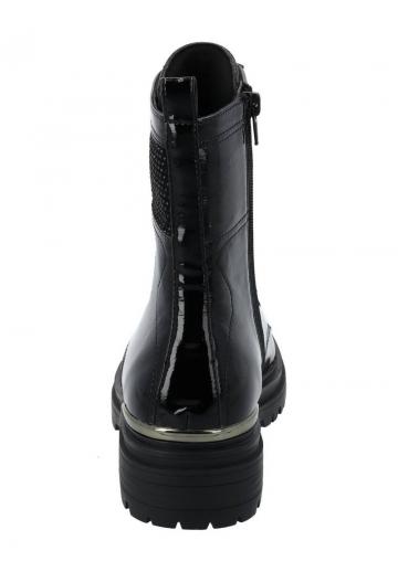 Ботинки на шнуровке