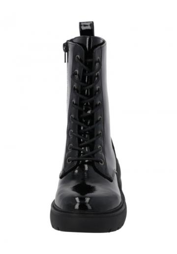Ботинки на шнуровке