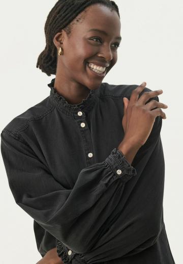 Джинсовая блузка