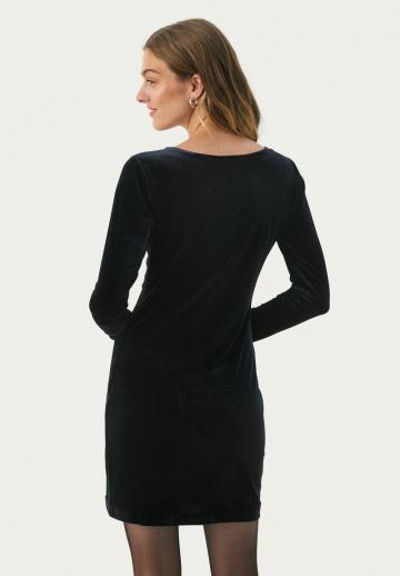 Платье футляр