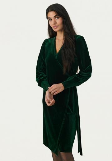 Вязаное платье