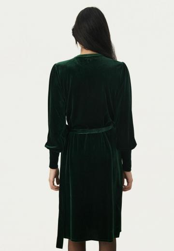 Вязаное платье