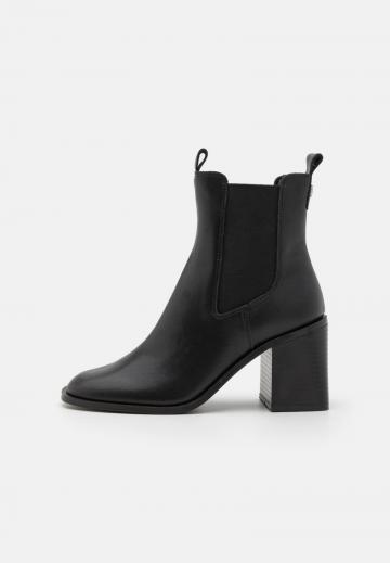 Ботинки челси