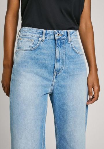 Клешеные джинсы