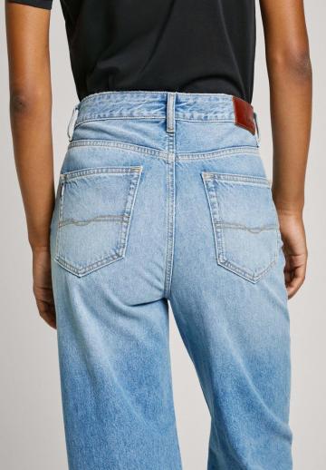 Клешеные джинсы