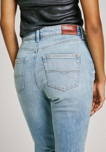 Клешеные джинсы