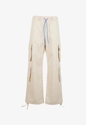 Брюки с накладными карманами