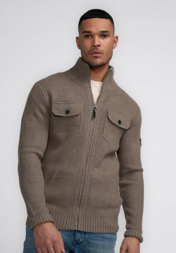 Вязаная кофта