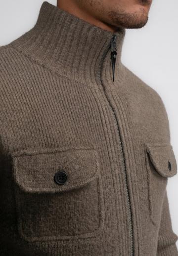 Вязаная кофта