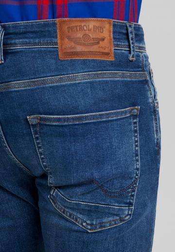 Узкие джинсы