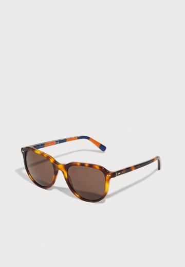 Солнечные очки