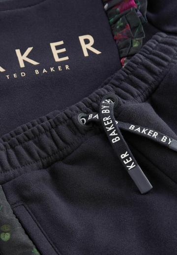 Спортивные штаны