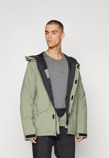 Сноубордическая куртка