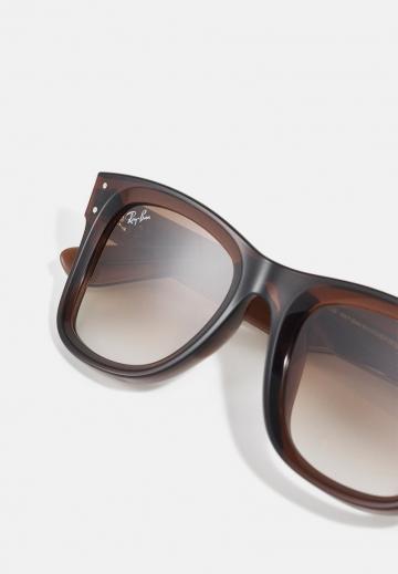 Солнечные очки