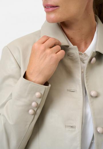 Короткая куртка