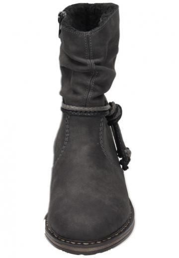 Зимние ботинки