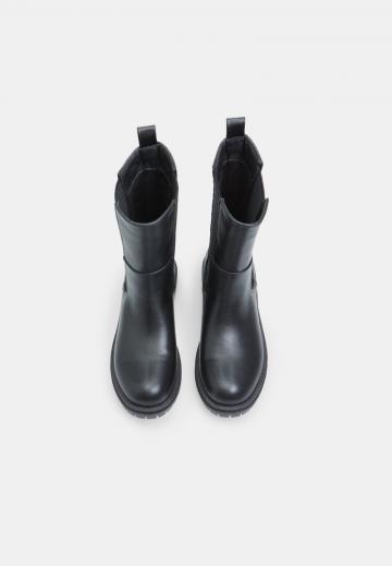 Ботинки челси