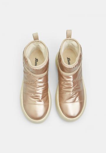 Зимние ботинки