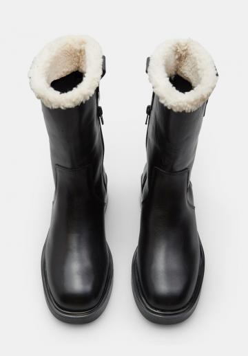 Зимние ботинки