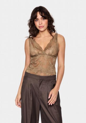 Топ на бретельках