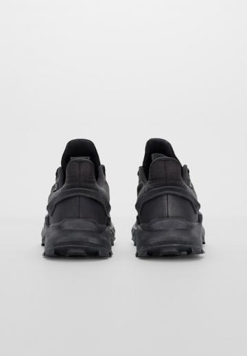 Беговые кроссовки