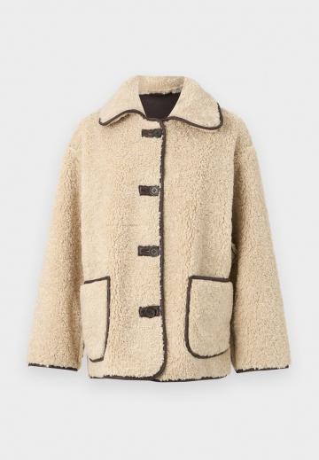 Зимняя куртка