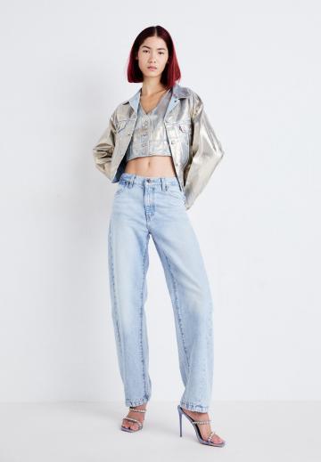 Босоножки на каблуке