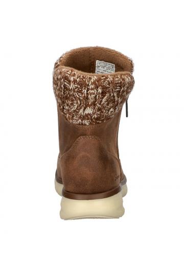 Сапожки на танкетке