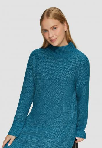 Вязаное платье