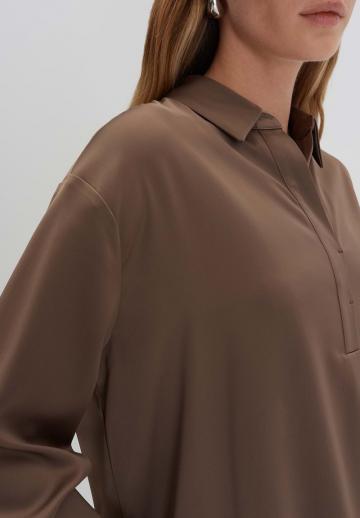 Атласная блузка