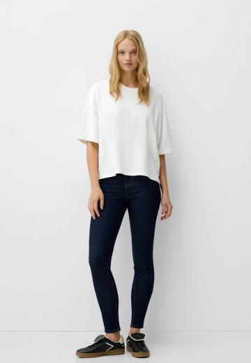 Узкие джинсы