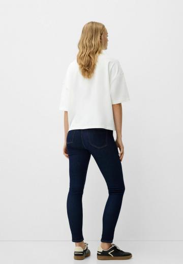 Узкие джинсы