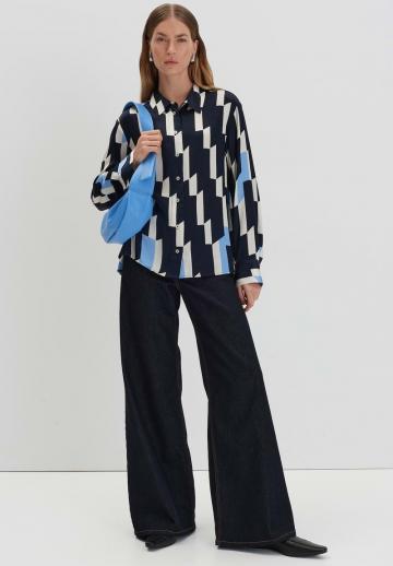 Атласная блузка