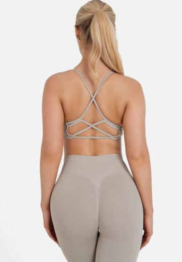 Бюстгальтер без косточек