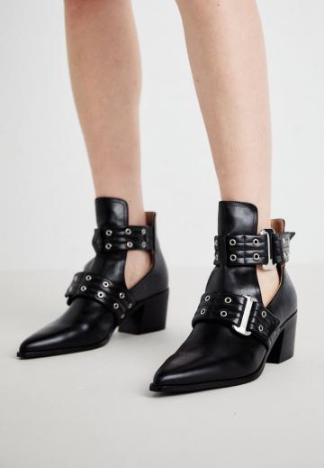 Ботинки челси